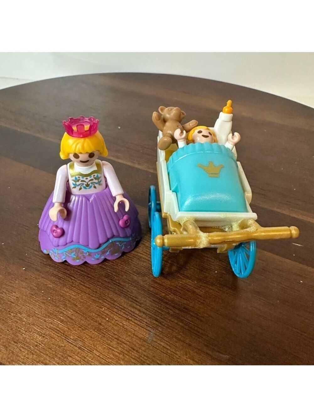 Playmobil Princess & Royal Baby Carriage Set – Crown, Bottle & Teddy Bear - Picture 1 of 9
